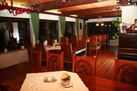 Hotel Waldterrasse Rengsdorf Bagian luar foto